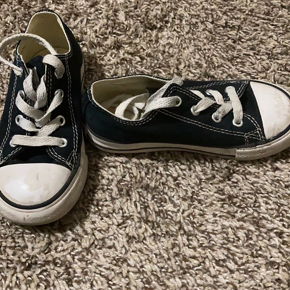 Kids converse shoes